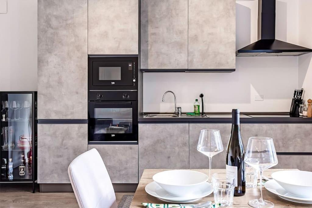 Modern Retreat, Views & Walkability Trento